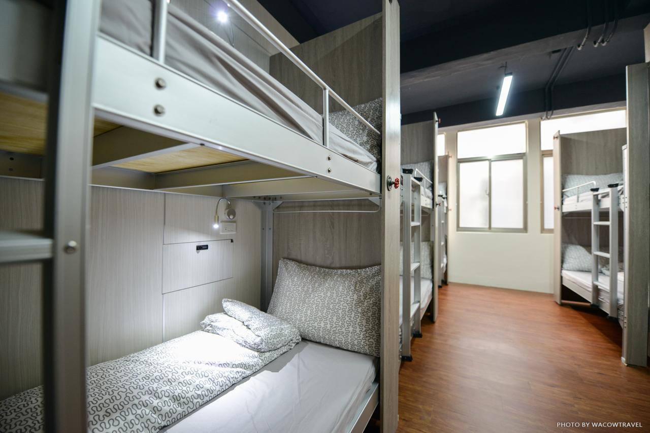 Rest Backpacker Hostel Tainan Luaran gambar